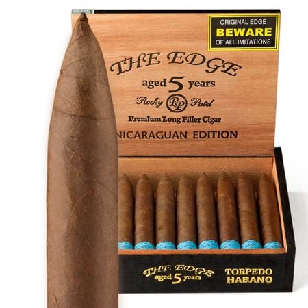 tobacco & more franchise gmbh ๐ง๐ต๐ฒ ๐๐น๐ผ๐ฏ๐ฎ๐น ๐ง๐ผ๐ฏ๐ฎ๐ฐ๐ฐ๐ผ & ๐๐ถ๐ด๐ฎ๐ฟ๐ฒ๐๐๐ฒ ๐ ๐ฎ๐ฟ๐ธ๐ฒ๐ ๐ง๐ฟ๐ฎ๐ป๐๐ณ๐ผ๐ฟ๐บ๐ฎ๐๐ถ๐ผ๐ป ๐ฌ The global tobacco landscape is undergoing a massive structural shift. According to the latest Zacks Industry Outlook, industry giants like Philip